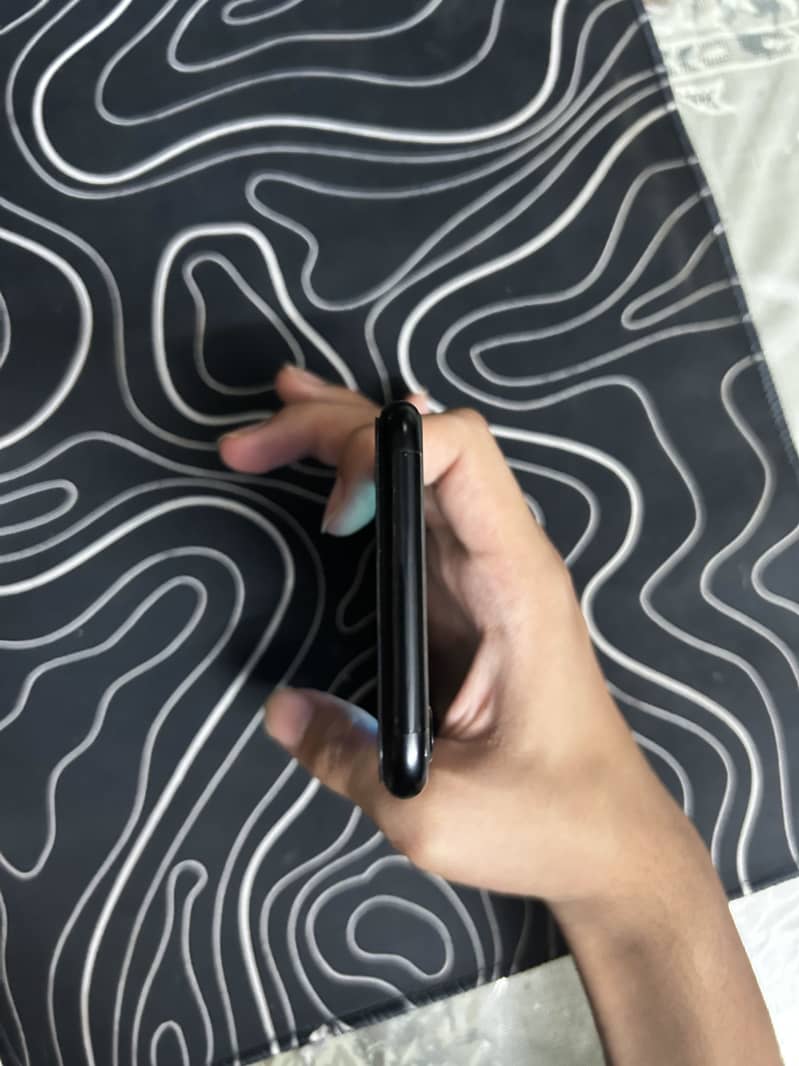 Apple iPhone SE 6