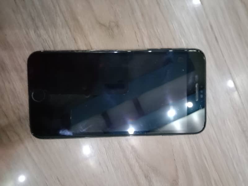 Apple iPhone 7 Plus 1