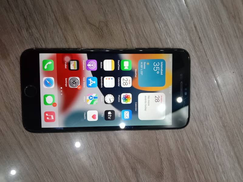 Apple iPhone 7 Plus 3