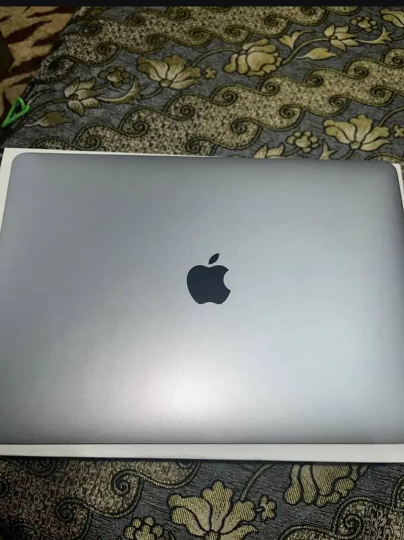 MacBook 2