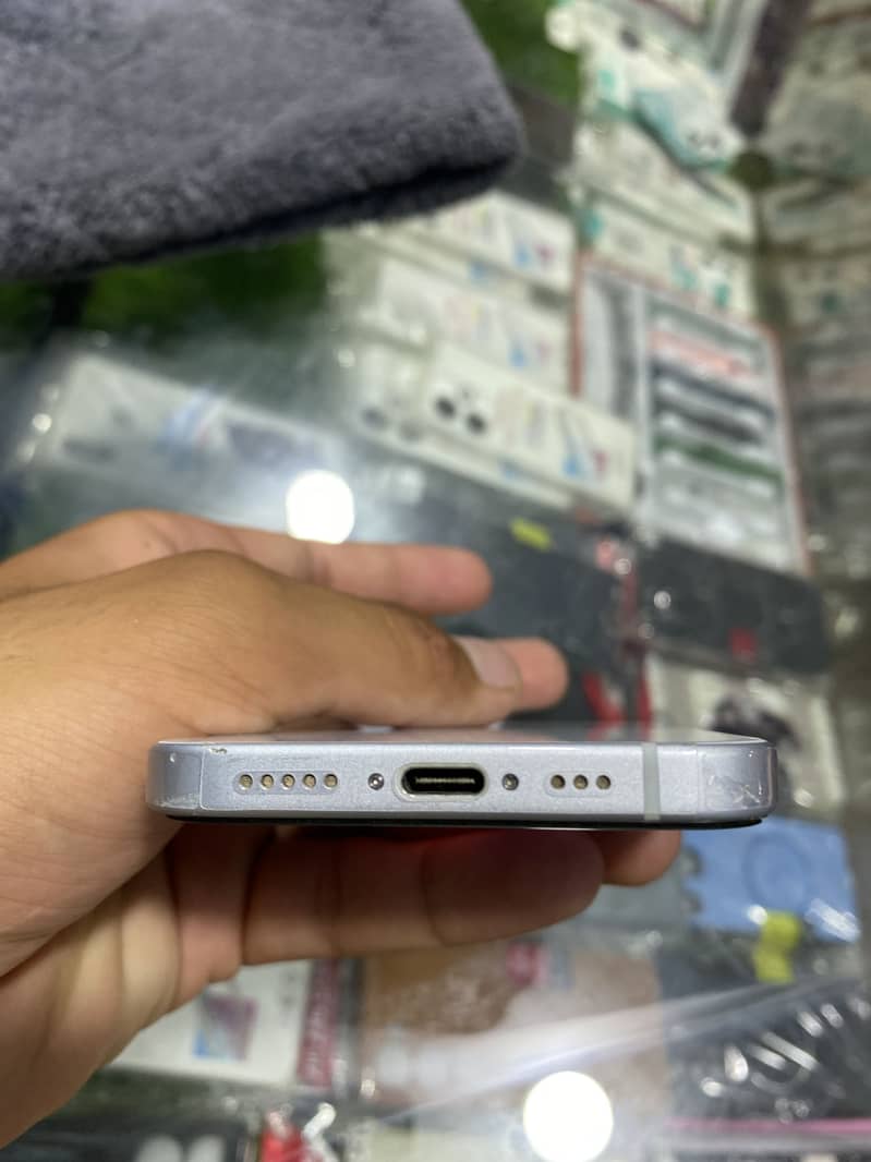 Apple iPhone 15 5