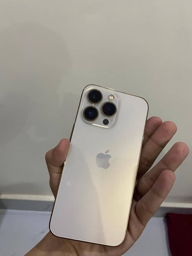 Apple iPhone 13 Pro 4