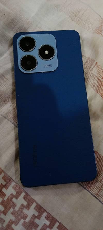 Realme C63 6/128 with Box