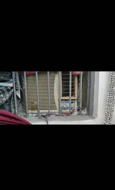 pone ton AC for sale in Good condition