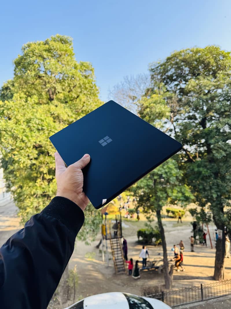 Microsoft surface laptop 5 0