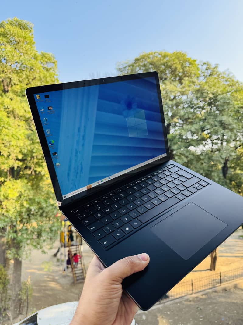 Microsoft surface laptop 5 12