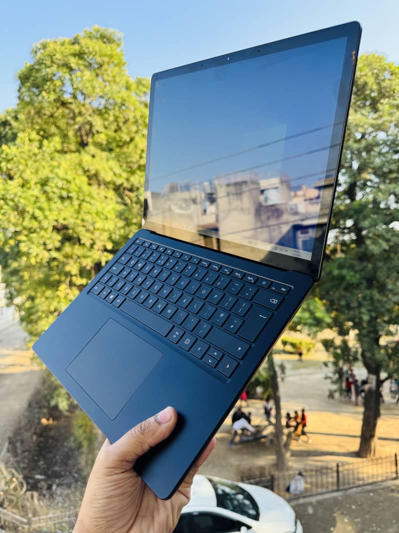 Microsoft surface laptop 5 16