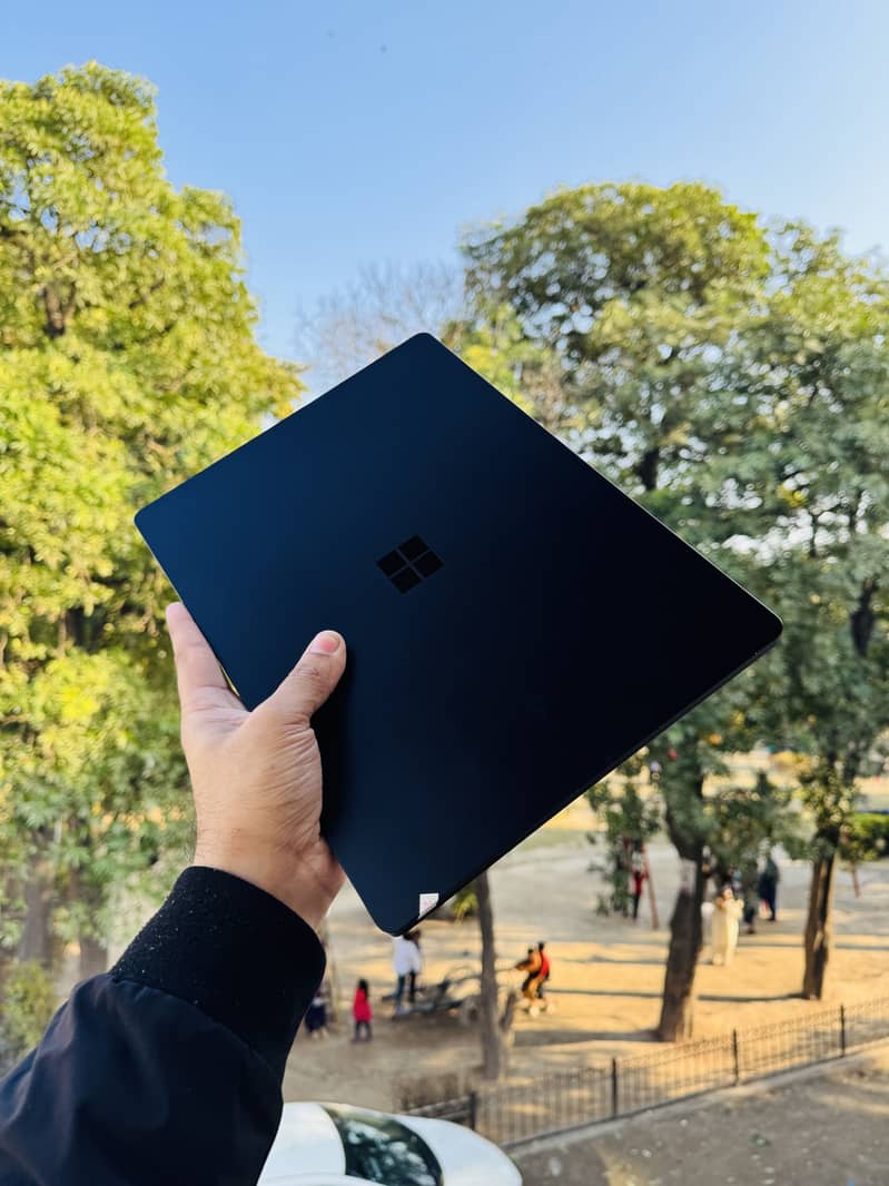 Microsoft surface laptop 5 17