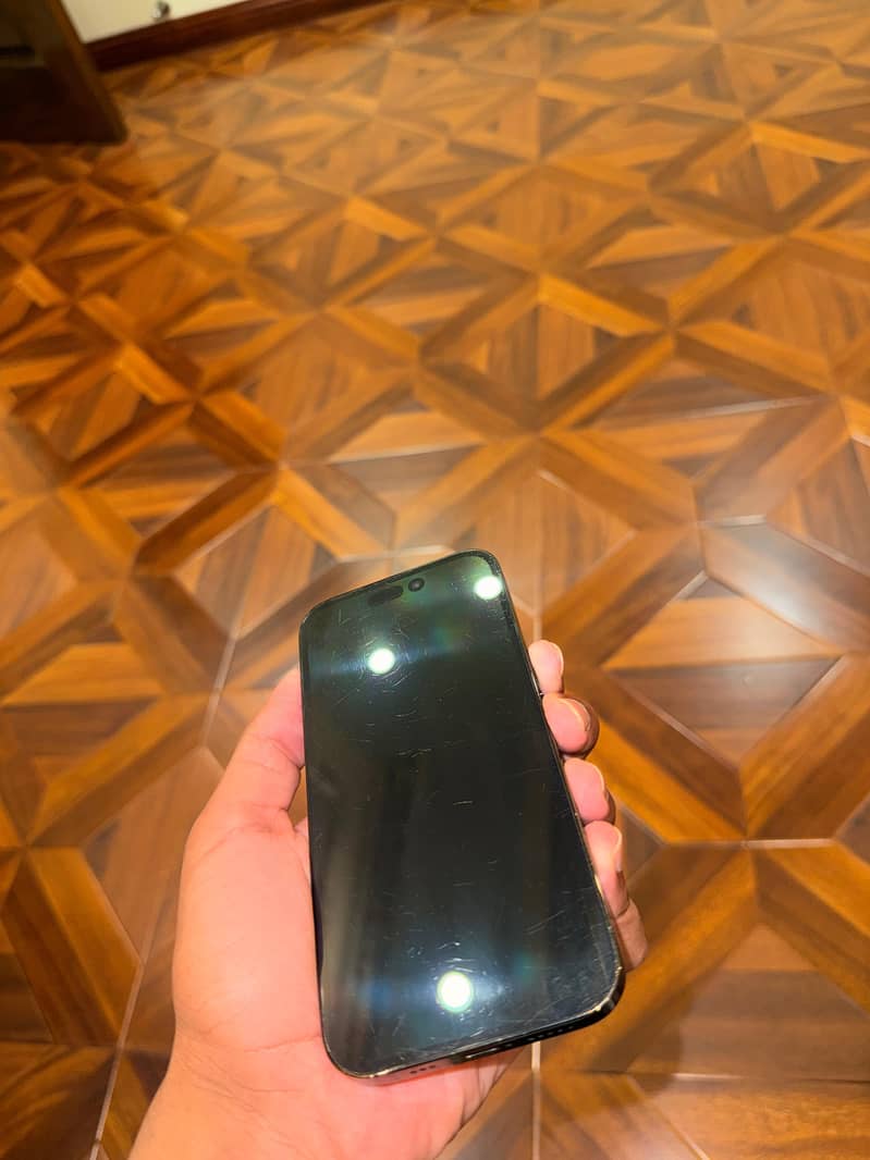 IPHONE 14 PRO 1