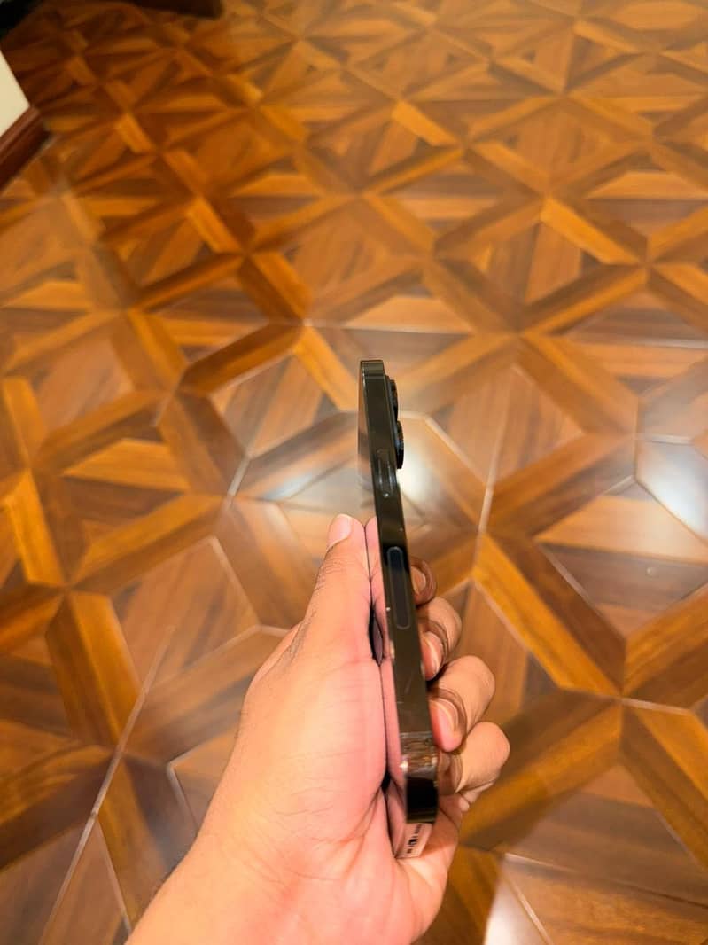 IPHONE 14 PRO 2