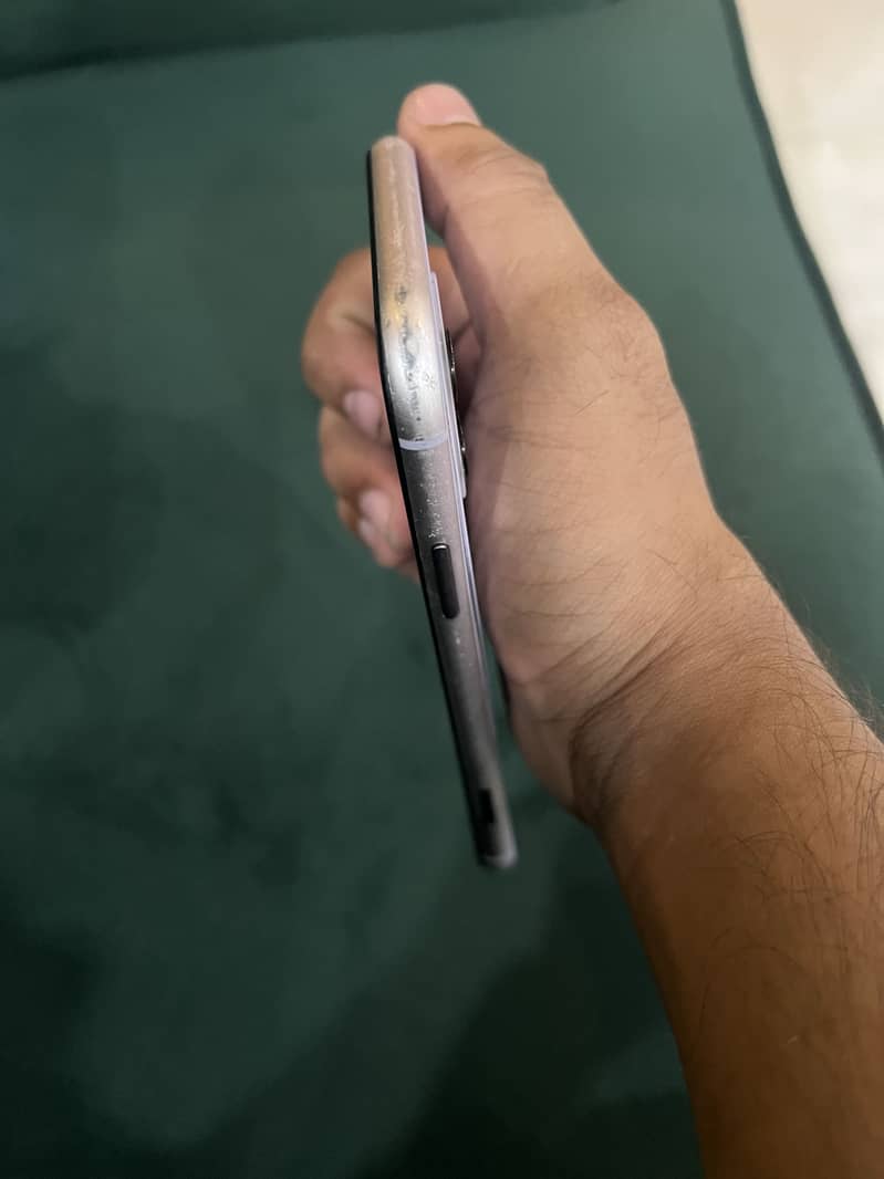Apple iPhone 11 4