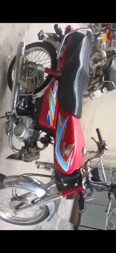 Honda 70cc like new , orginal condition orginal tabki tapy, no repair