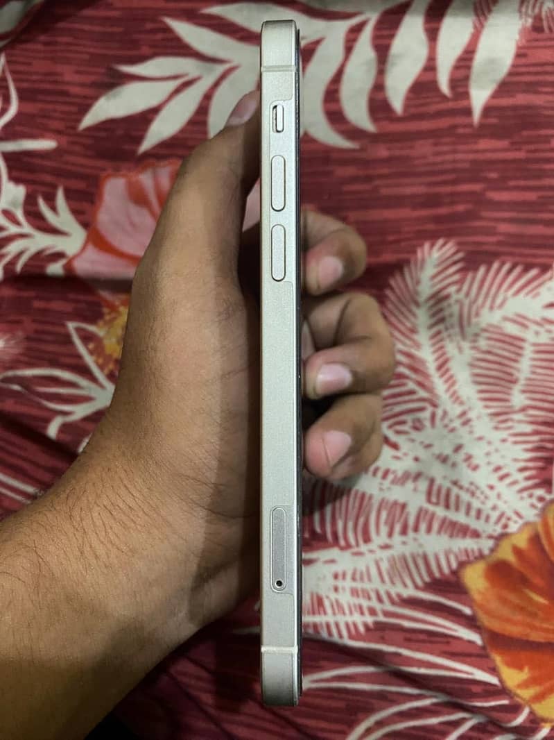 Apple iPhone 12 1