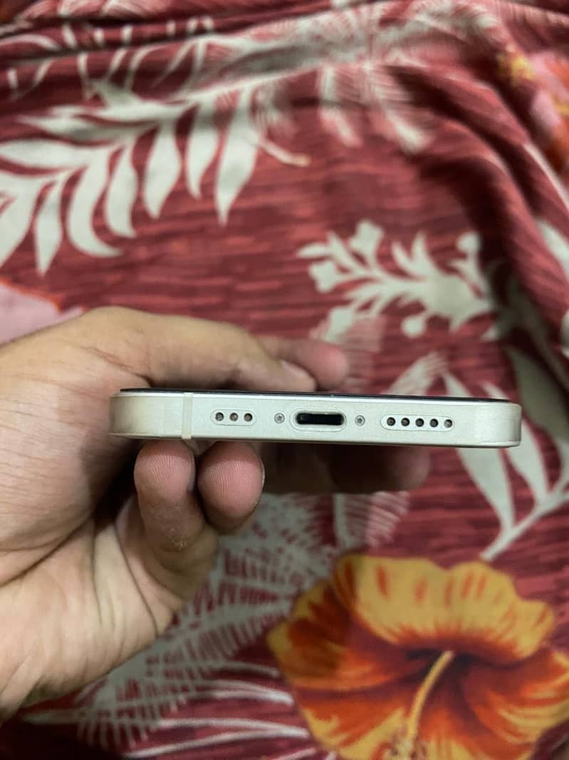 Apple iPhone 12 6