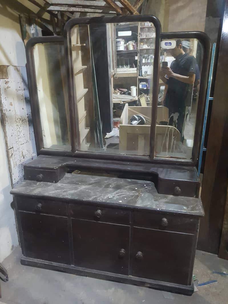 dressing table 5