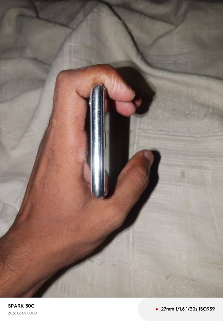 Apple iPhone X 4