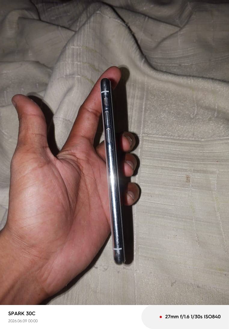 Apple iPhone X 5