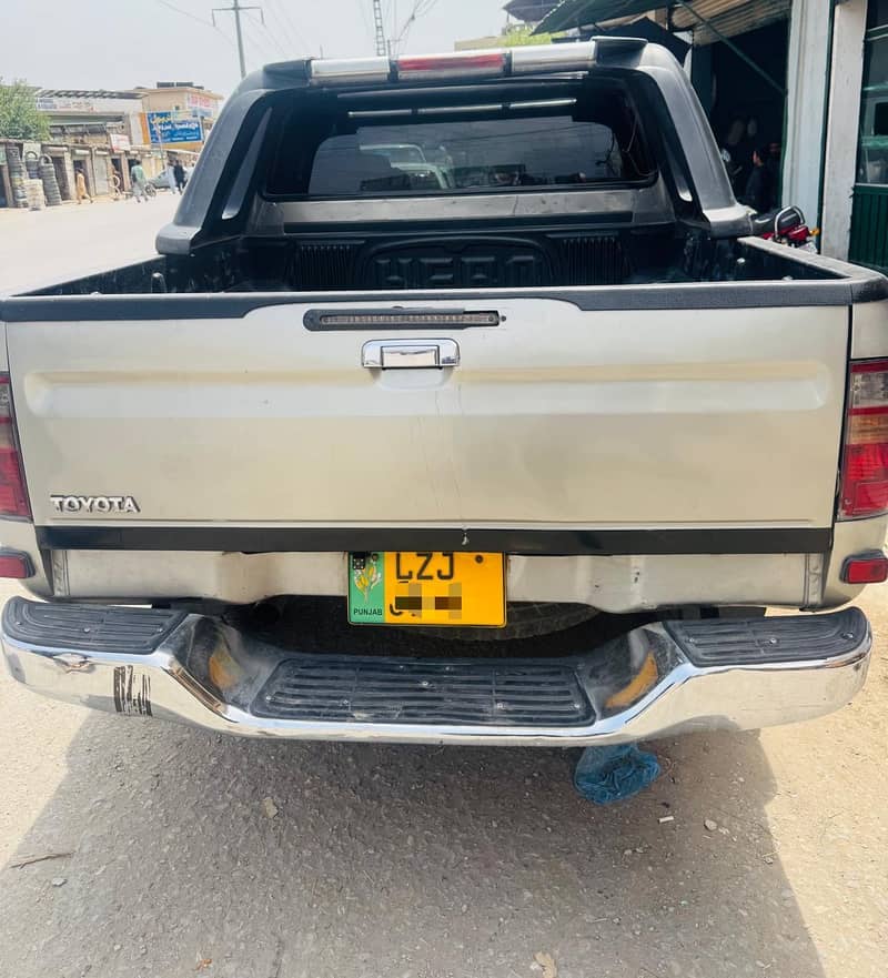 Hilux 3