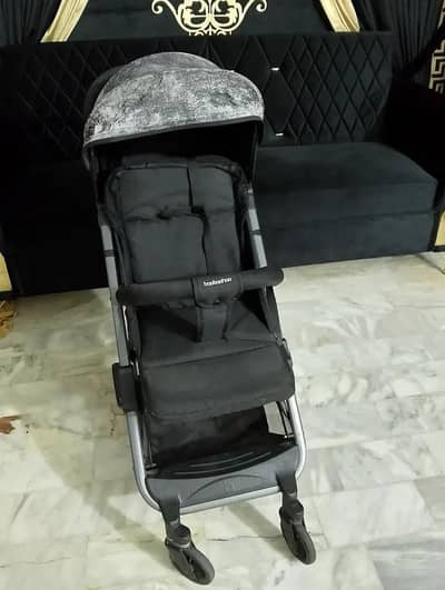 baobaohao imported cabin approved pram excellent condition