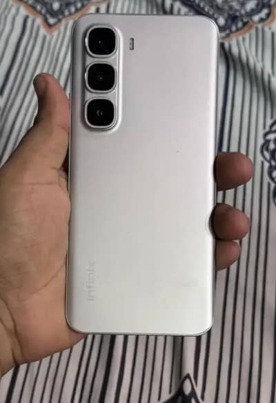 Infinix hot 60 pro plus full box