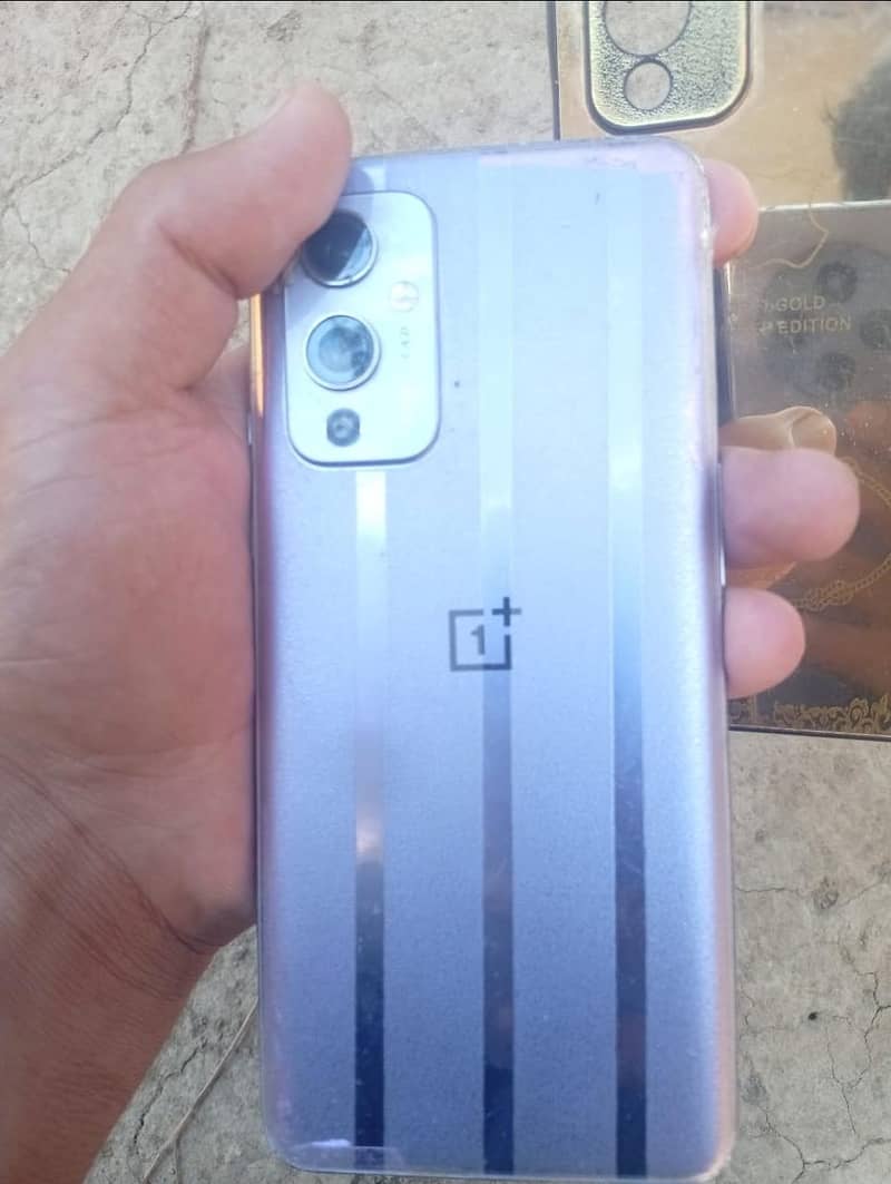 One Plus 9 Pro 0