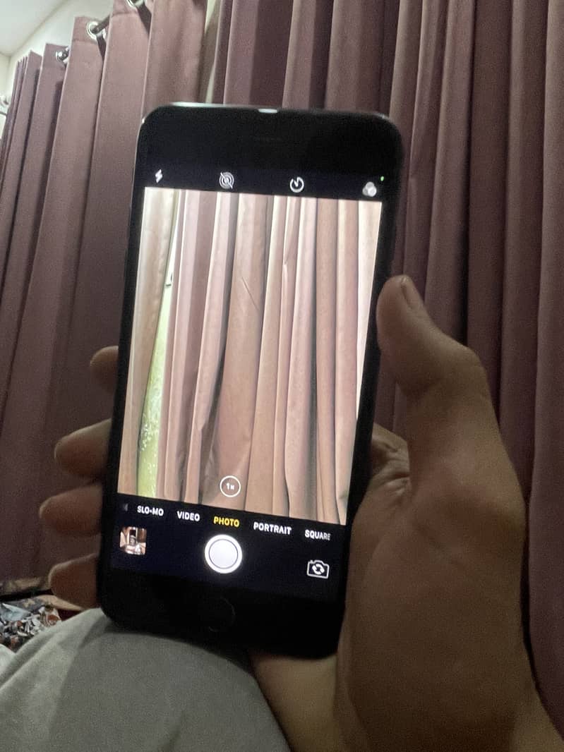 Apple iPhone 8 Plus 6