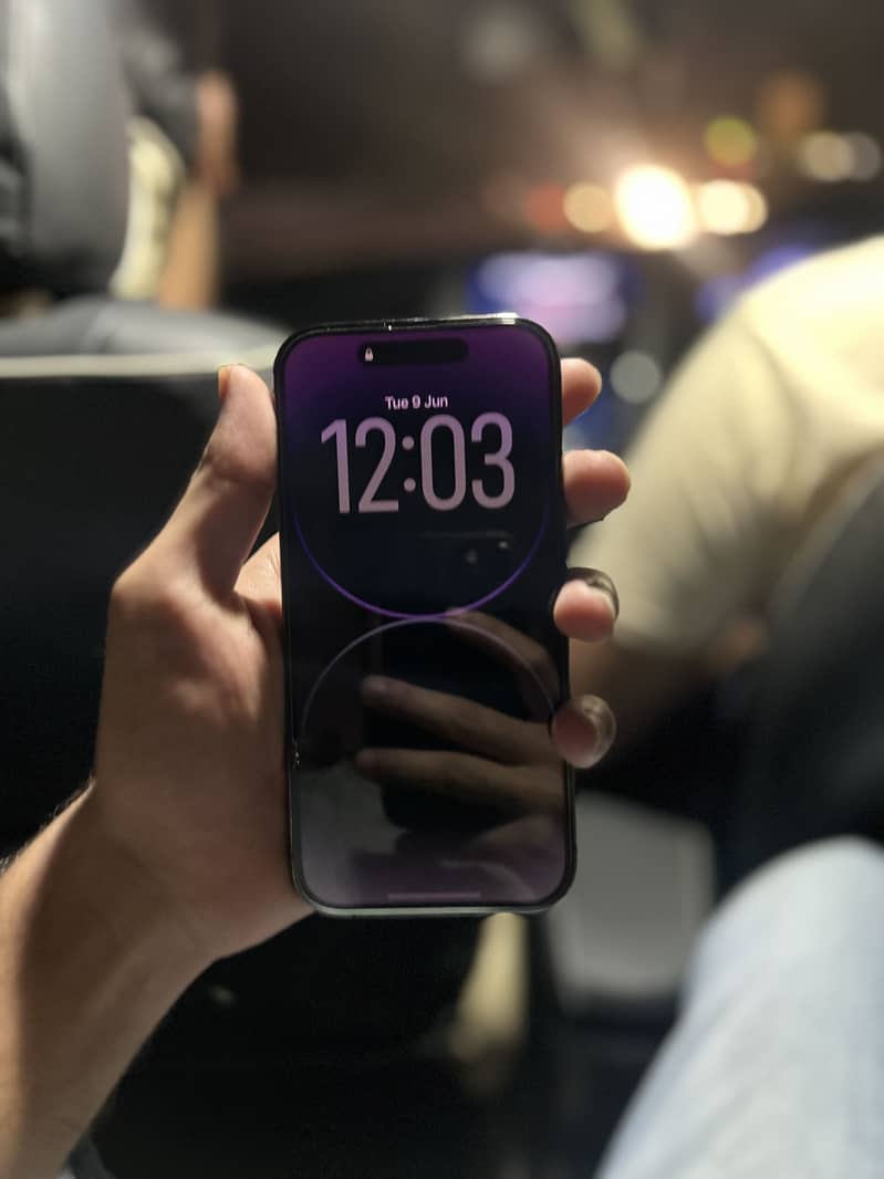 Apple iPhone 14 Pro 0