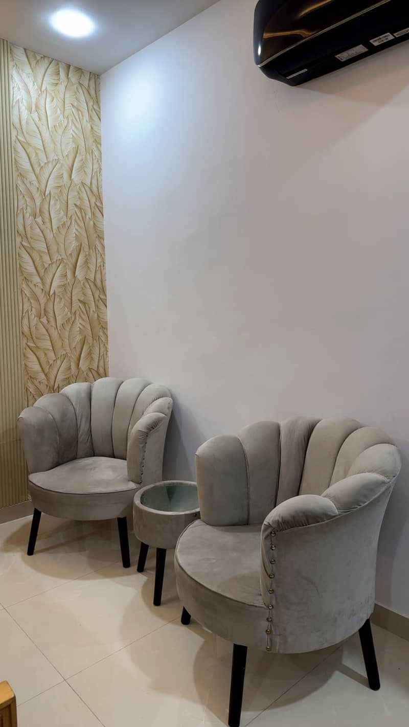 Coffee chairs plus table 0