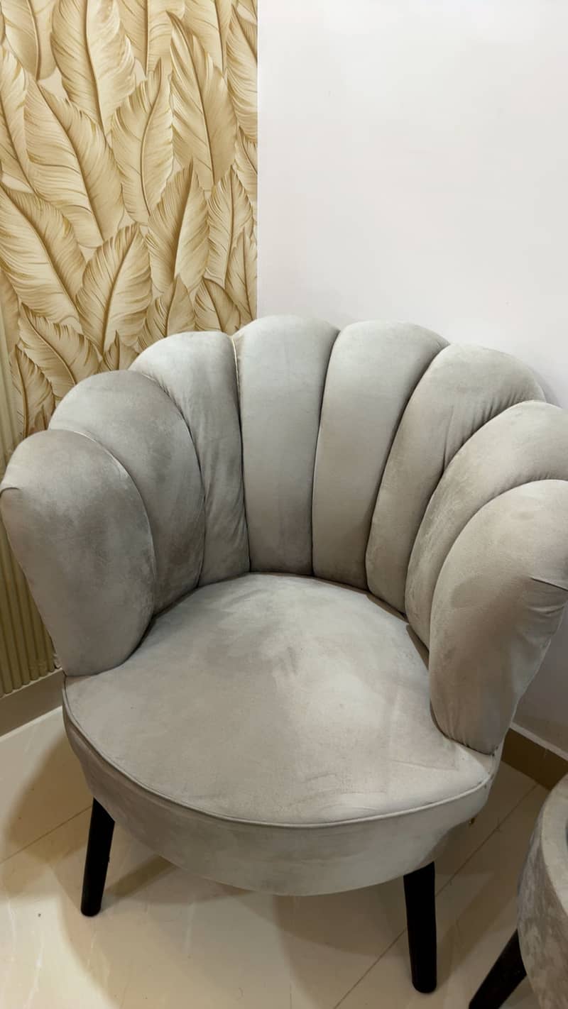 Coffee chairs plus table 1