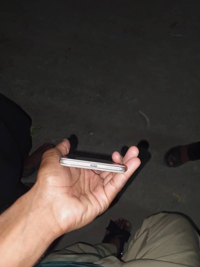 Apple iPhone 7 Plus 4