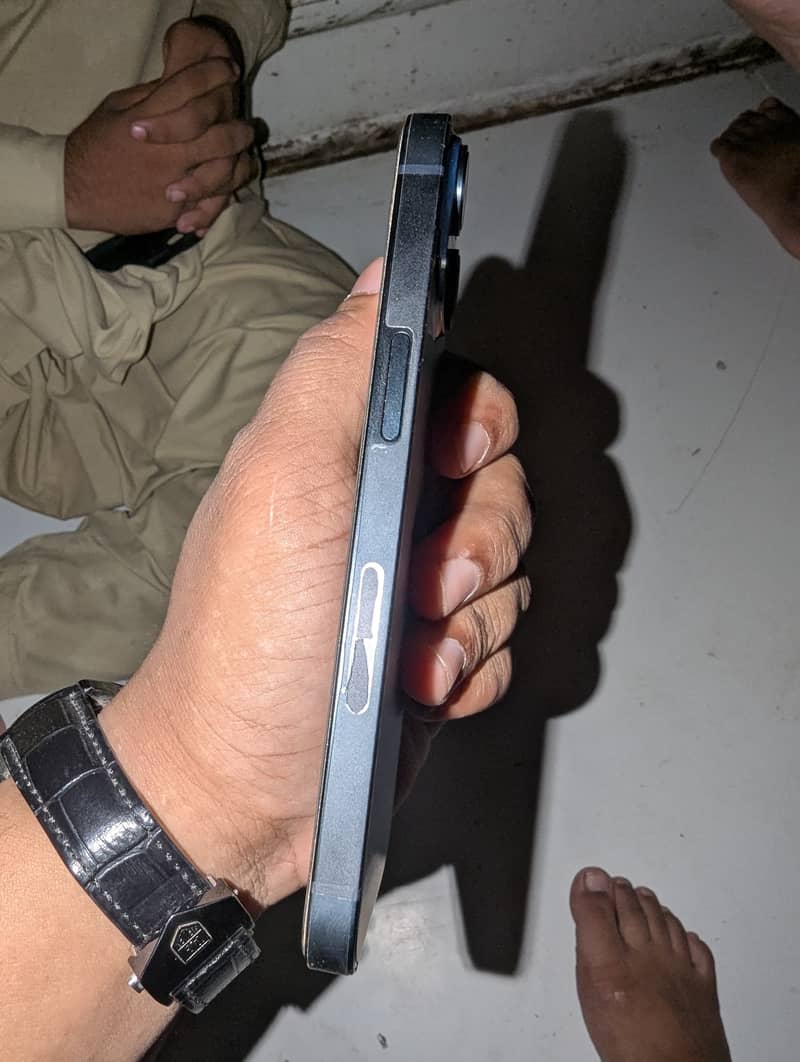 Apple iPhone 14 2