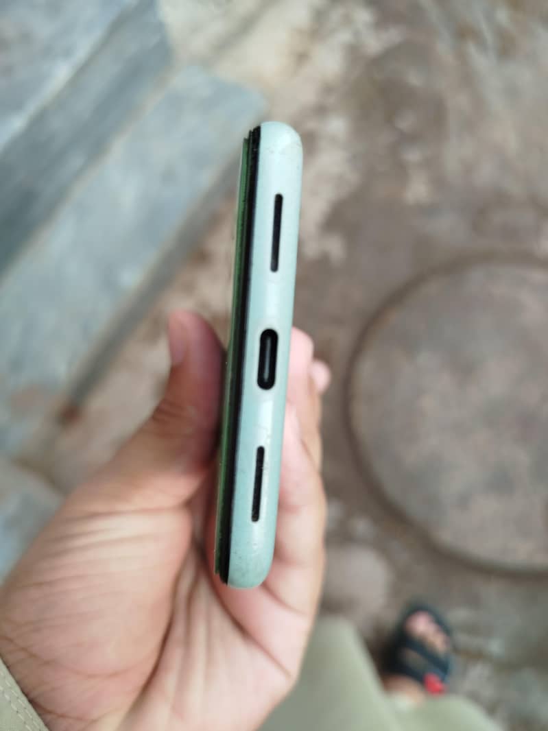 Google Pixel 5 2