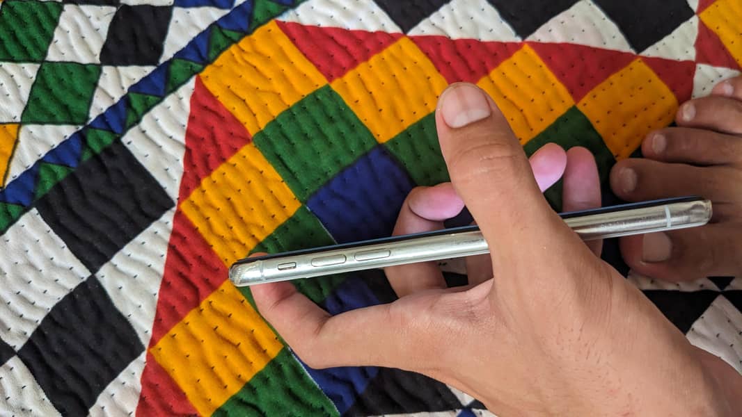 Apple iPhone X 3