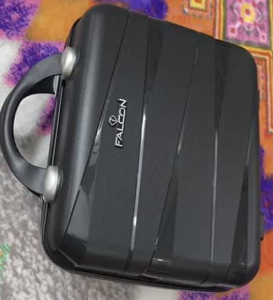Travel beauty case