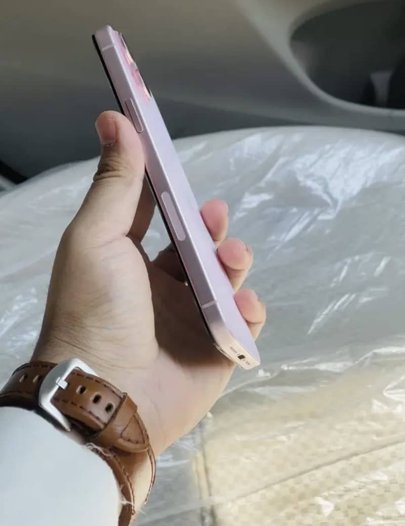 Apple iPhone 15 plus 2