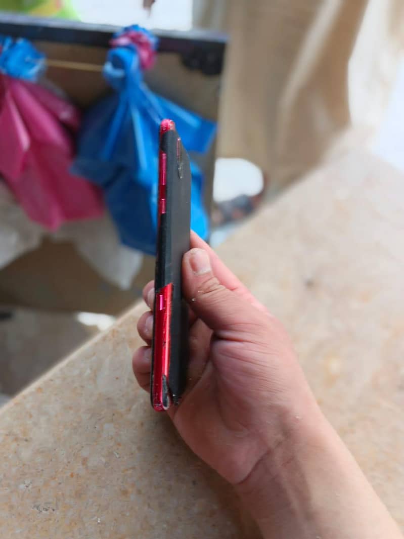 Sharp Aquos R3 2