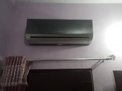 1 ton Kenwood AC bilkul ok new condition