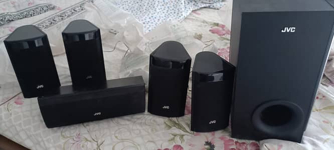 JVC dvd home theatre 5.1 with complete accessories