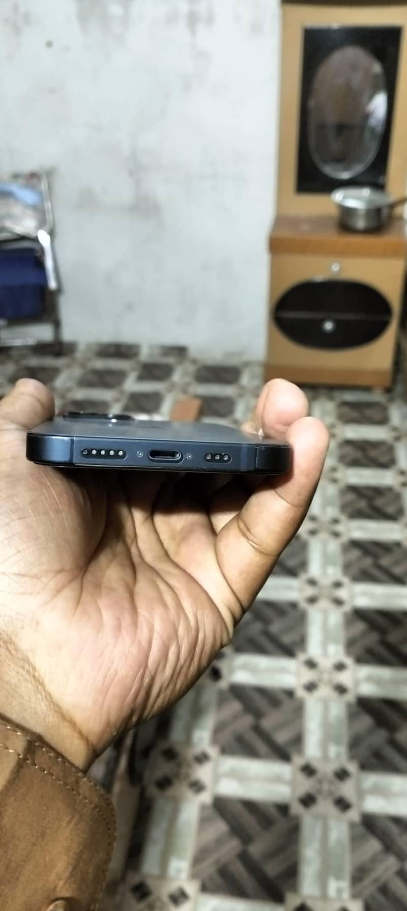 Apple iPhone 13 0