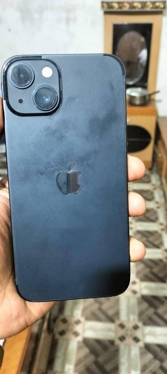 Apple iPhone 13 4