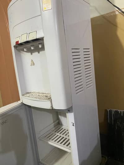 Water Dispenser