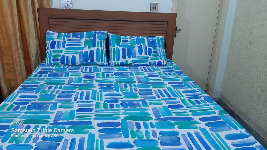 queen bed 2