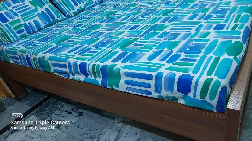 queen bed 3