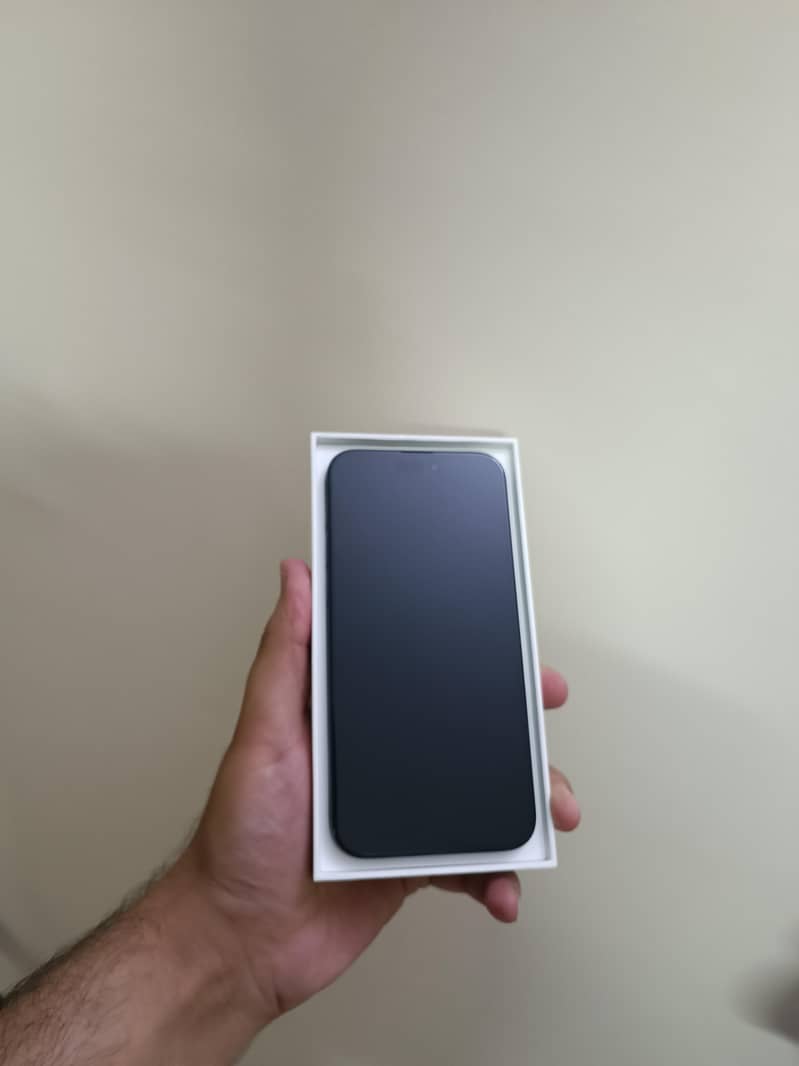 iPhone 15 Pro Max 3