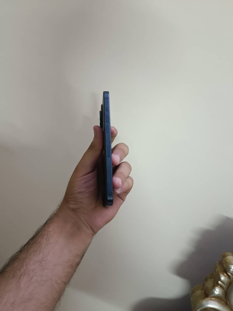 iPhone 15 Pro Max 5