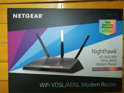 Netgear D7000 router box packed