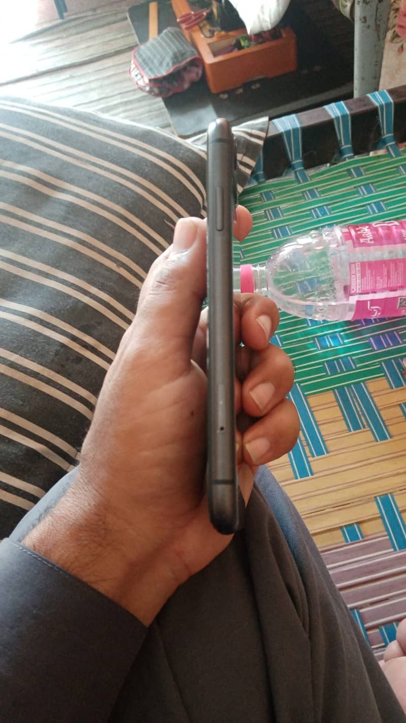 Apple iPhone 11 2
