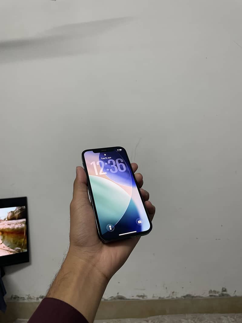 Apple iPhone 12 Pro 3