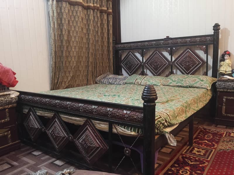 iron bed 1