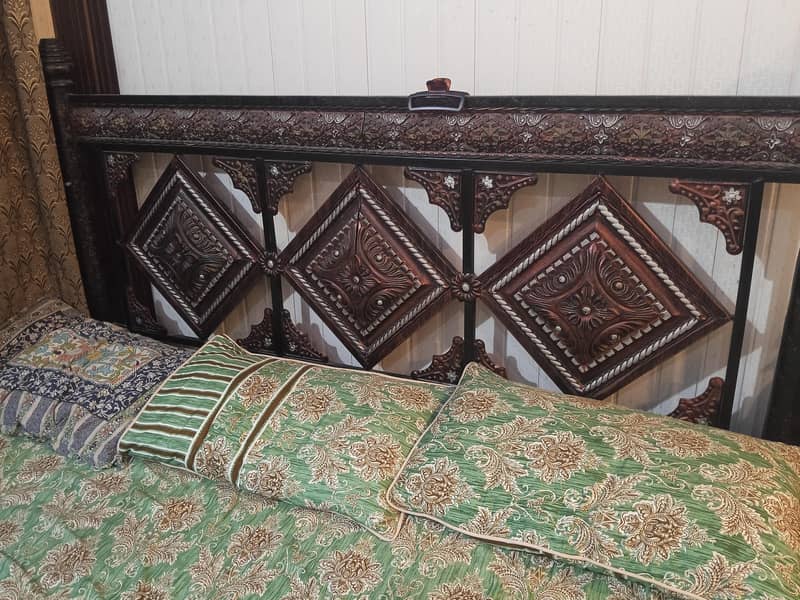 iron bed 3